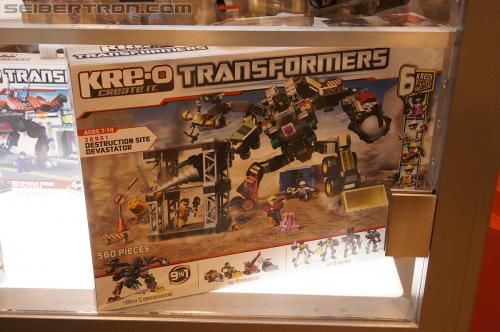 BotCon 2012: Transformers Kre-o product display - Transformers Event: DSC06363