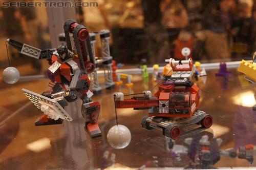 BotCon 2012: Transformers Kre-o product display - Transformers Event: DSC06375