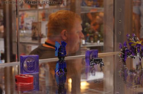 BotCon 2012: Transformers Generation "Fall of Cybertron" product display #2 - Transformers Event: DSC06617