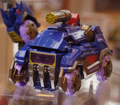 BotCon 2012: Transformers Generation "Fall of Cybertron" product display #2 - Transformers Event: DSC06982a