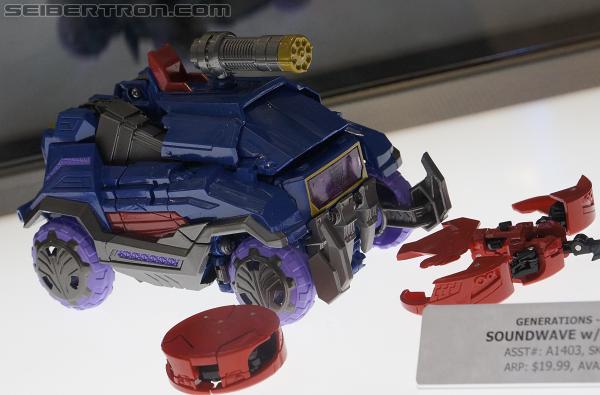 SDCC 2012: Transformers Generations: Fall of Cybertron - Transformers Event: DSC01345