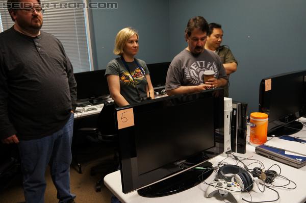SDCC 2012: High Moon Studios tour for Transformers fansites - Transformers Event: DSC01250