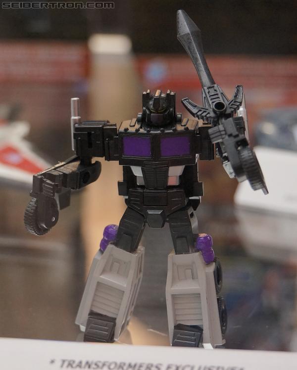 SDCC 2012: Transformers Generations China Imports - Transformers Event: DSC01995a