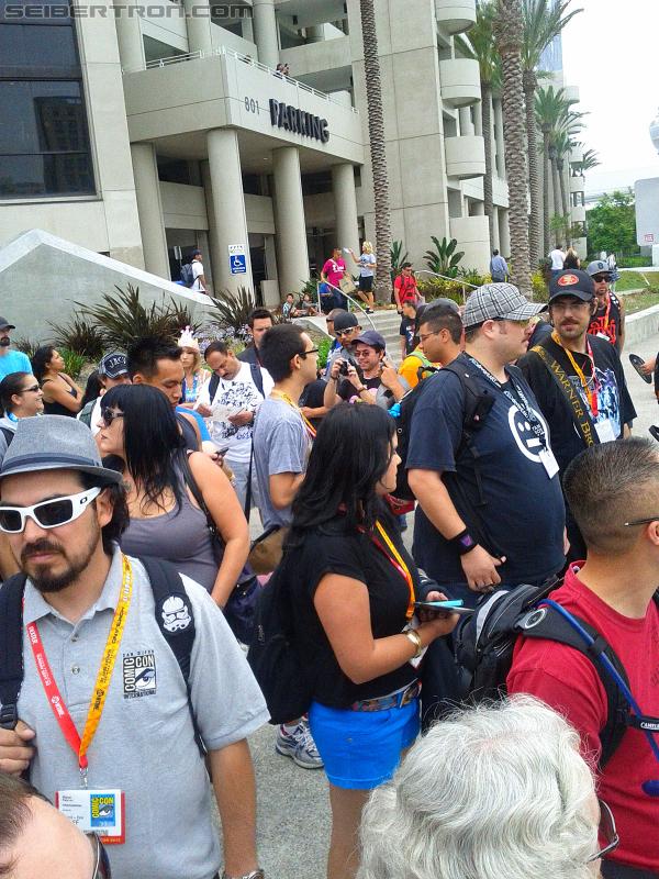 SDCC 2012: San Diego Comic-Con - Transformers Event: IMG 20120712 090208