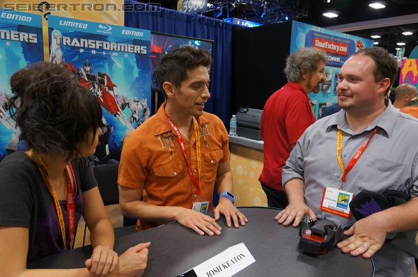 SDCC 2012: Seibertron.com visits with Transformers Prime's Jack and Miko - Transformers Event: DSC03047