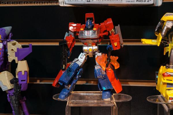 Toy Fair 2013: Transformers Generations - Transformers Event: DSC02051