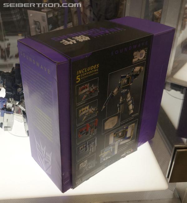 BotCon 2013: Hasbro Display: Masterpieces - Transformers Event: DSC06226