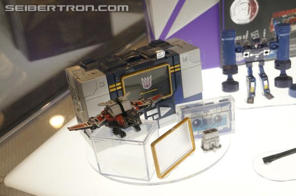 BotCon 2013: Hasbro Display: Masterpieces - Transformers Event: DSC06312