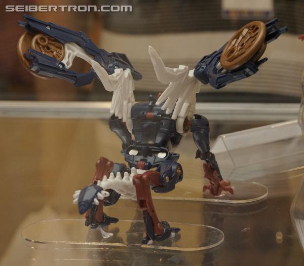 BotCon 2013: Hasbro Display: Beast Hunters and Beast Hunters Predacons Rising - Transformers Event: DSC06478