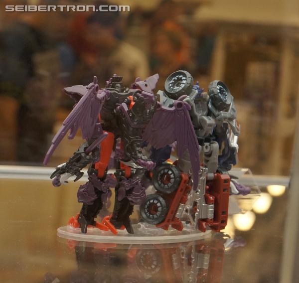 BotCon 2013: Hasbro Display: Beast Hunters and Beast Hunters Predacons Rising - Transformers Event: DSC06501