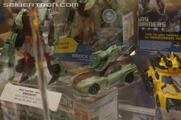 BotCon 2013: Hasbro Display: Beast Hunters and Beast Hunters Predacons Rising - Transformers Event: DSC16456