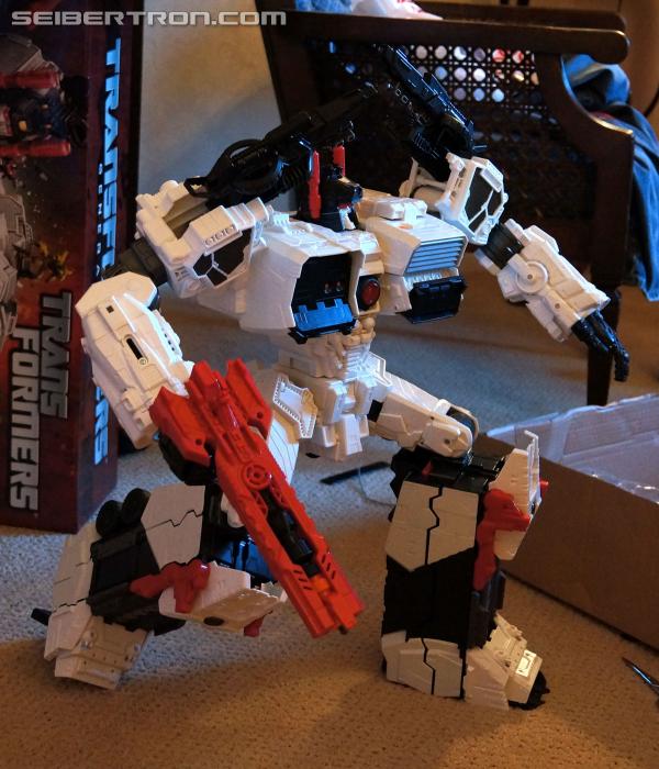 BotCon 2013: Hasbro Display: Generations - Transformers Event: DSC06615