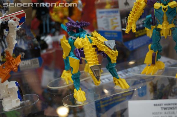 BotCon 2013: Upcoming Transformers Prime Beast Hunters products - Transformers Event: DSC06828