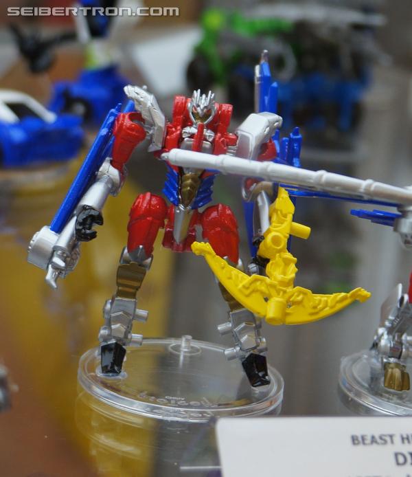BotCon 2013: Upcoming Transformers Prime Beast Hunters products - Transformers Event: DSC06866b