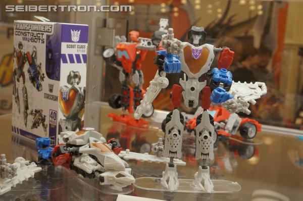 BotCon 2013: Hasbro Display: Construct-Bots - Transformers Event: DSC06385