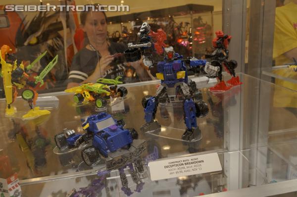 BotCon 2013: Hasbro Display: Construct-Bots - Transformers Event: DSC06390