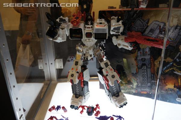 BotCon 2013: Hasbro Display: San Diego Comic-Con 2013 Exclusives - Transformers Event: DSC07152