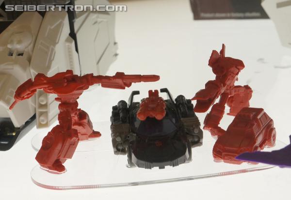 BotCon 2013: Hasbro Display: San Diego Comic-Con 2013 Exclusives - Transformers Event: DSC07159a