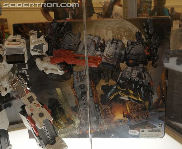 BotCon 2013: Hasbro Display: San Diego Comic-Con 2013 Exclusives - Transformers Event: DSC07164