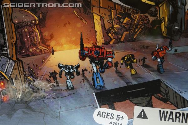 BotCon 2013: Hasbro Display: San Diego Comic-Con 2013 Exclusives - Transformers Event: DSC07167
