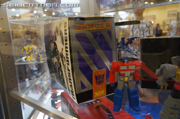 BotCon 2013: Hasbro Display: San Diego Comic-Con 2013 Exclusives - Transformers Event: DSC07192