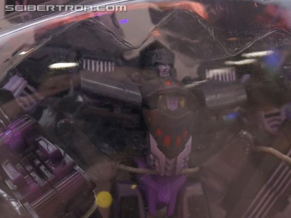 SDCC 2013: Hasbro Display: Transformers Generations (Preview Night) - Transformers Event: DSC02901a