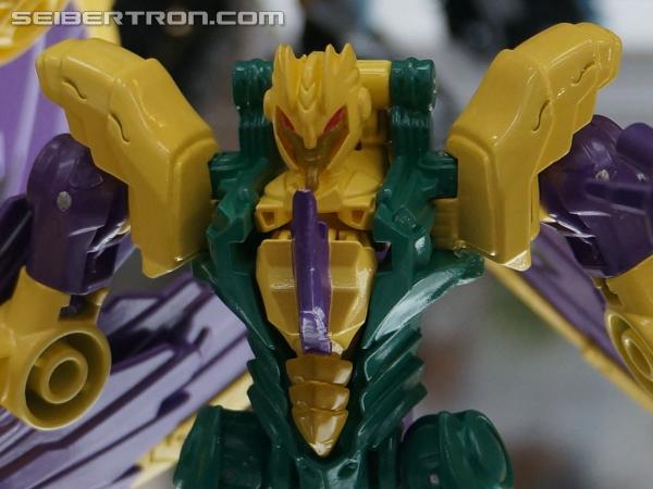 SDCC 2013: Hasbro Display: Transformers Prime Beast Hunters - Transformers Event: DSC02807a