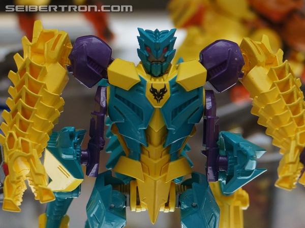 SDCC 2013: Hasbro Display: Transformers Prime Beast Hunters - Transformers Event: DSC02808a