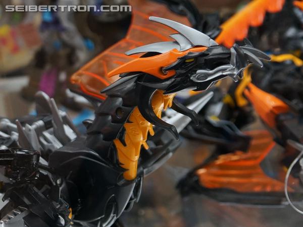 SDCC 2013: Hasbro Display: Transformers Prime Beast Hunters - Transformers Event: DSC02840a
