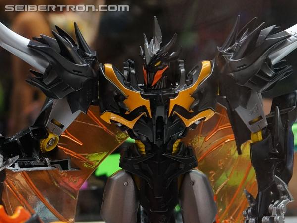 SDCC 2013: Hasbro Display: Transformers Prime Beast Hunters - Transformers Event: DSC02943b