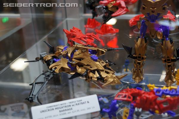 SDCC 2013: Hasbro Display: Construct-Bots (New Reveals) - Transformers Event: DSC03797
