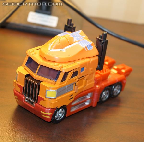 BotCon 2014: Box Set Exclusives Plus More!!! - Transformers Event: DSC05855