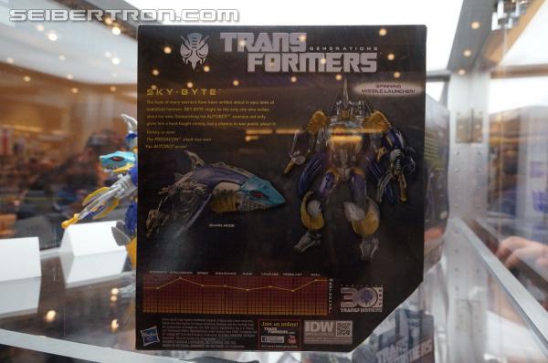 BotCon 2014: Hasbro Display: Transformers Generations - Transformers Event: Generations 009
