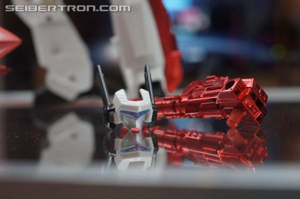 BotCon 2014: Hasbro Display: Transformers Generations - Transformers Event: Generations 049