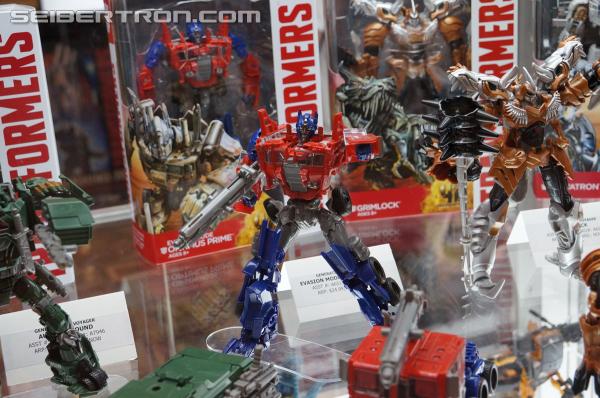 BotCon 2014: Hasbro Display: Age of Extinction Generations - Transformers Event: Aoe Generations 045