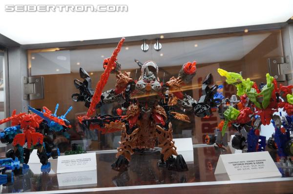 BotCon 2014: Hasbro Display: Construct-Bots and Stomp & Chomp Grimlock - Transformers Event: Construct Bots+more 009