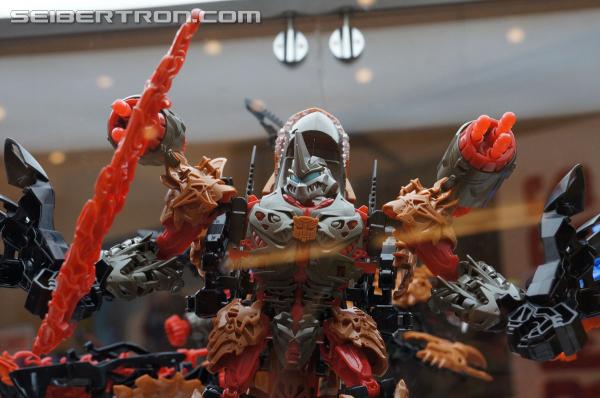 BotCon 2014: Hasbro Display: Construct-Bots and Stomp & Chomp Grimlock - Transformers Event: Construct Bots+more 010