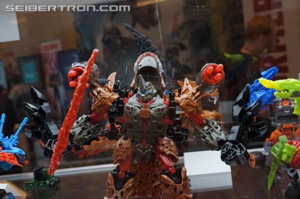 BotCon 2014: Hasbro Display: Construct-Bots and Stomp & Chomp Grimlock - Transformers Event: Construct Bots+more 011