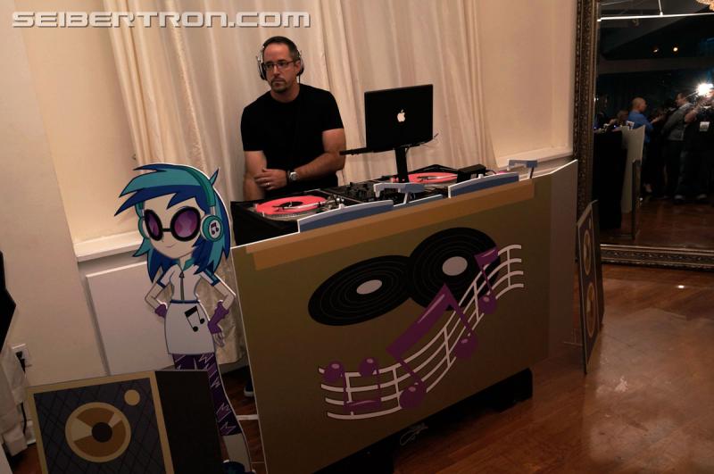 NYCC 2014: Miscellaneous Images from Hasbro Party - Transformers Event: Hasbro Party 005