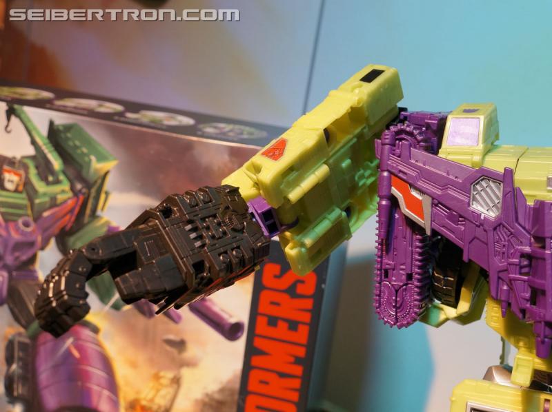 Toy Fair 2015: Combiner Wars Devastator - Transformers Event: Devastator 011