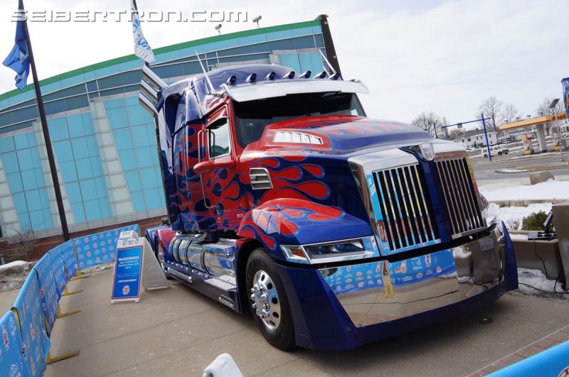 Transformers: Robots In Disguise Exhibit - Transformers Event: Transformers Exhibit 266