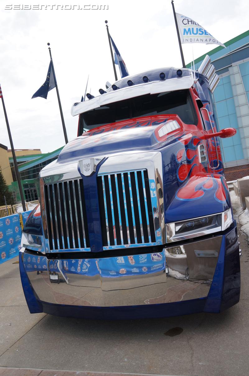 Transformers: Robots In Disguise Exhibit - Transformers Event: Transformers Exhibit 269