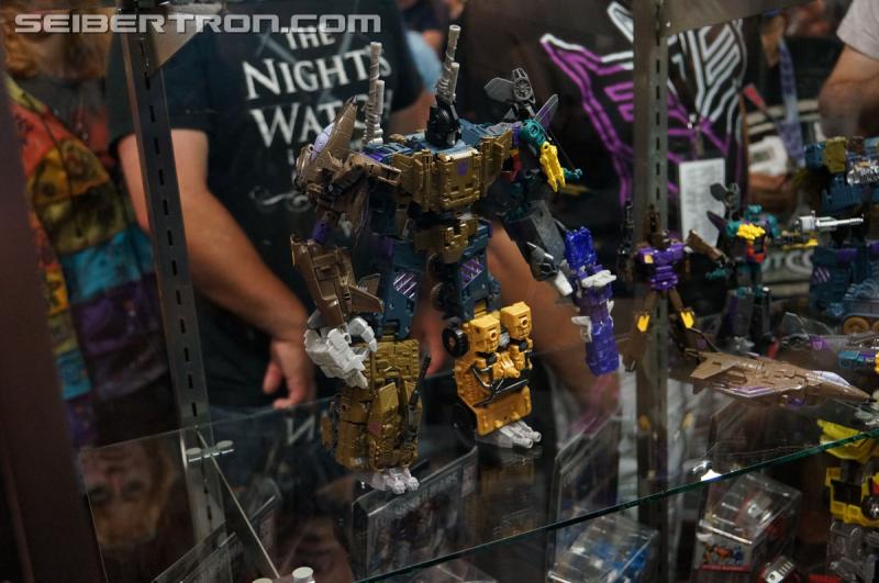 BotCon 2015: New Combiner Wars Products from Saturday Brand Panel - Transformers Event: DSC09485