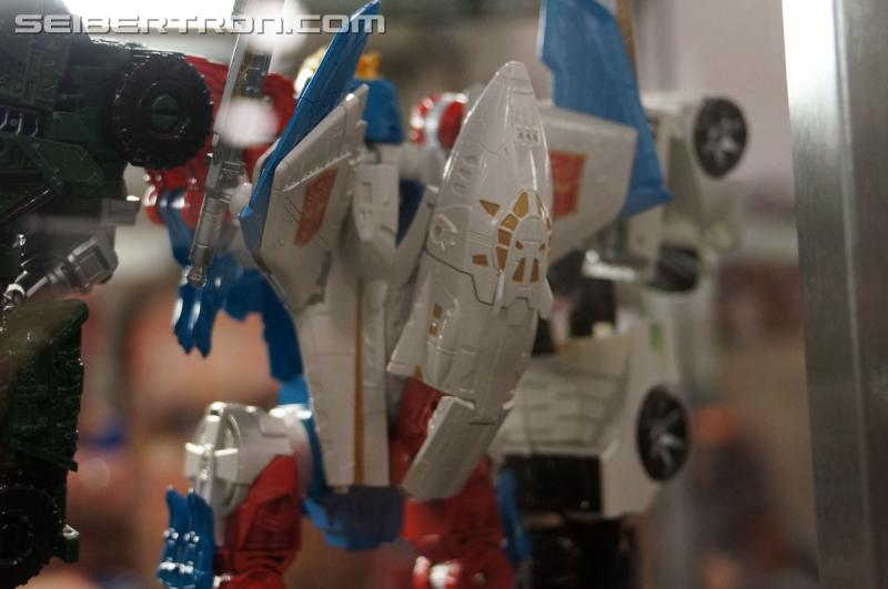 BotCon 2015: New Combiner Wars Products from Saturday Brand Panel - Transformers Event: DSC09563