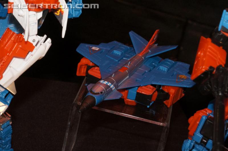 SDCC 2015: Hasbro Press Event: Combiner Wars G2 Superion - Transformers Event: DSC02939