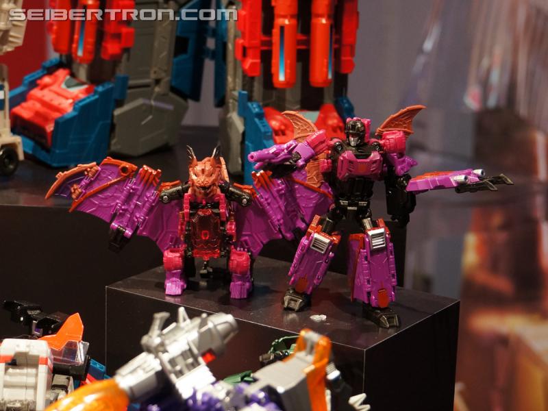 Toy Fair 2016: Titans Return - Transformers Event: Titans Return 040a