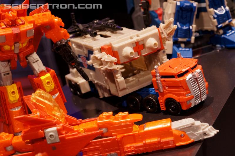 Toy Fair 2016: Titans Return - Transformers Event: Titans Return 055