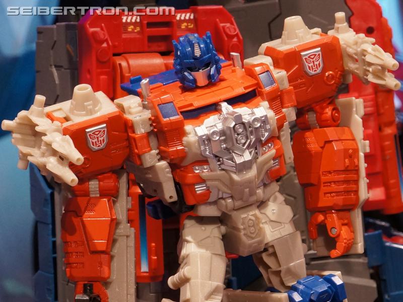 Toy Fair 2016: Titans Return - Transformers Event: Titans Return 056b