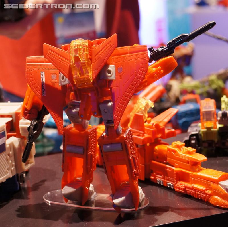 Toy Fair 2016: Titans Return - Transformers Event: Titans Return 062a