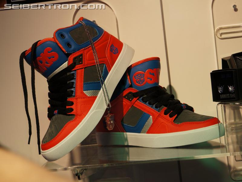 Toy Fair 2016: Titans Return - Transformers Event: Titans Return 116a